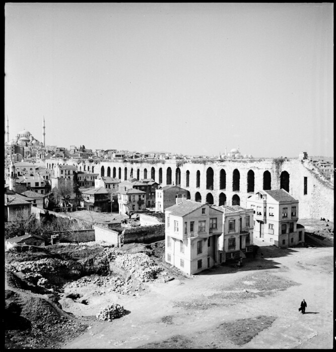 Η Βυζαντινή Κωνσταντινούπολη, 1930-1947