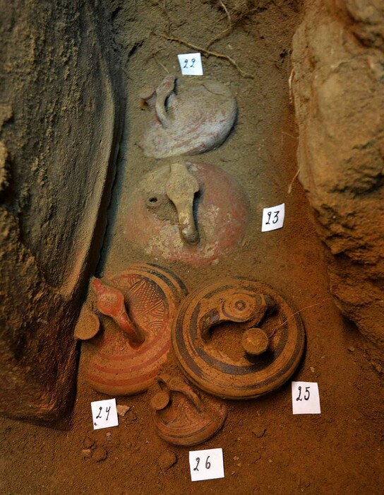 Αποκλειστικό: H ανακάλυψη του ασύλητου μινωικού τάφου στην Ιεράπετρα και η σημασία του