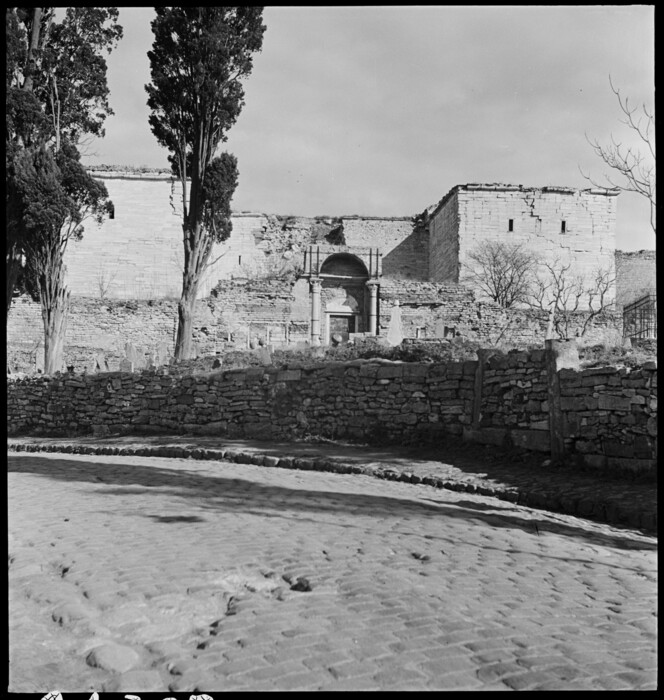 Η Βυζαντινή Κωνσταντινούπολη, 1930-1947