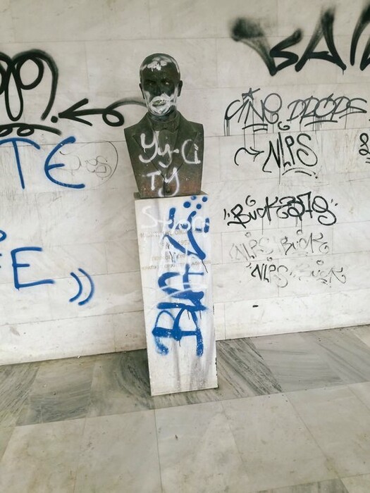 Η Αθήνα καθαρίζει από τα παράνομα γκράφιτι και τις μουτζούρες της