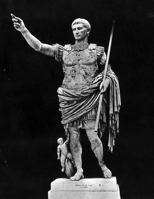Ένα σπουδαίο μυθιστόρημα με ήρωα τον Αύγουστο, τον πρώτο Αυτοκράτορα της Ρώμης