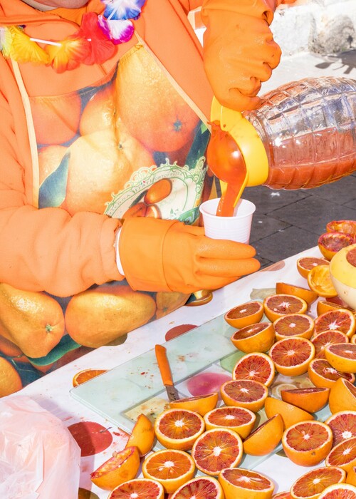 Μέρες που έμοιαζαν με πορτοκάλι: οι καλοκαιρινές φωτογραφίες του Marco Arguello