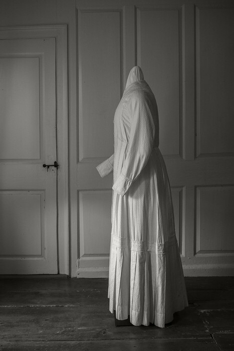 Το λευκό φόρεμα της Emily Dickinson