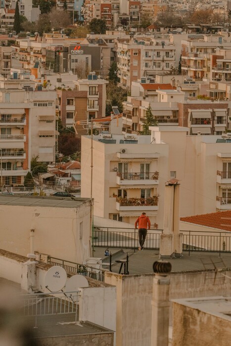 Βλέπετε όντως πιο έντονα όνειρα αυτόν τον καιρό; Εγώ πάντως ονειρεύτηκα τη Σαλονίκη