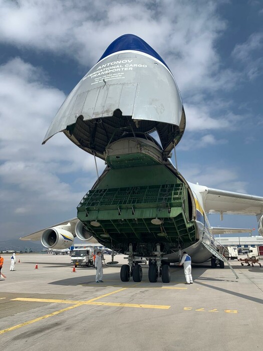 «Ελ. Βενιζέλος»: 80 τόνοι υγειονομικού υλικού μεταφέρθηκαν με αεροσκάφος Antonov