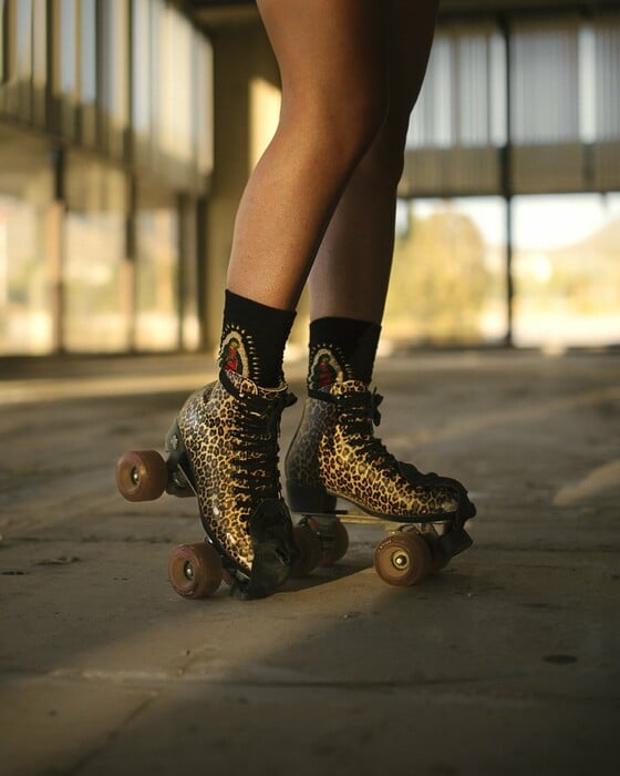 Athena skates: Μια παρέα νεαρών γυναικών με πατίνια παίρνουν πίσω την πόλη τους