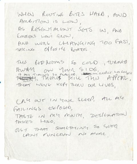 Απομόνωση, απόσταση, απουσία επαφής: 40 χρόνια από την αυτοκτονία του Ian Curtis