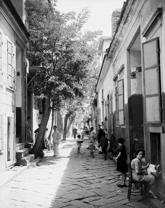 Η Σμύρνη κάποτε, μέσα από 77 σπάνιες εικόνες