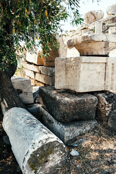  Μια ζεστή μέρα πήγαμε στο μουσείο της Ελευσίνας