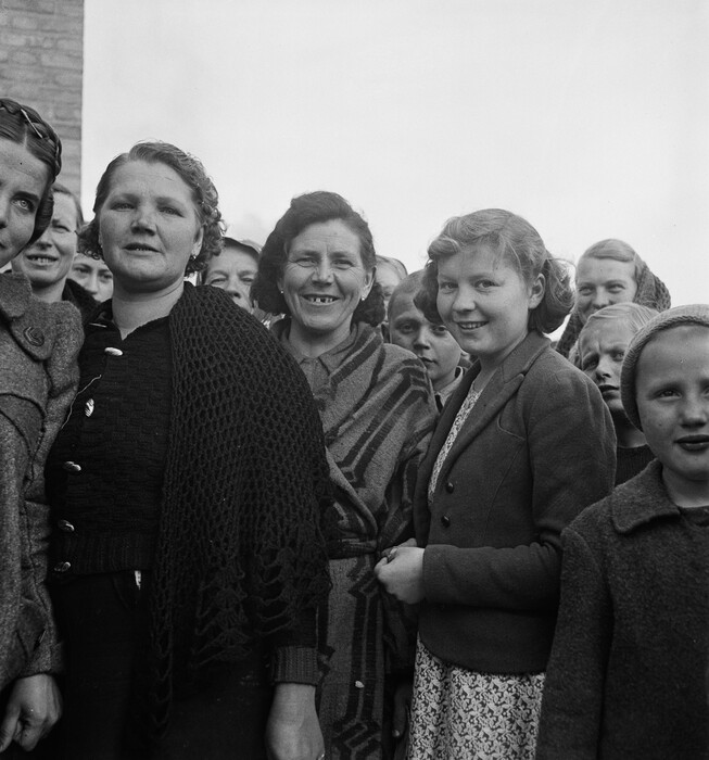 Πολωνοί πρόσφυγες που βρέθηκαν στο Ιράν το 1943