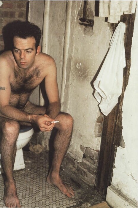 Τα θρυλικά πορτραίτα της Nan Goldin, από μια εποχή ποιητική και έκδοτη, εκτίθενται στο MoMA