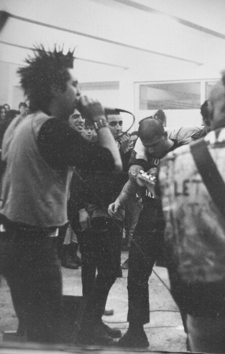 «Μας βλέπανε στον δρόμο και κάνανε τον σταυρό τους»