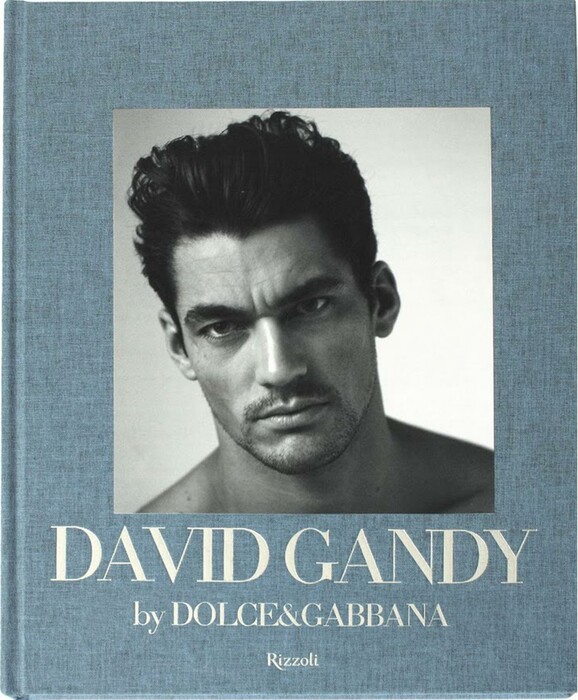 10 φωτογραφίες του σούπερ σέξι μοντέλου των Dolce&Gabbana, David Gandy