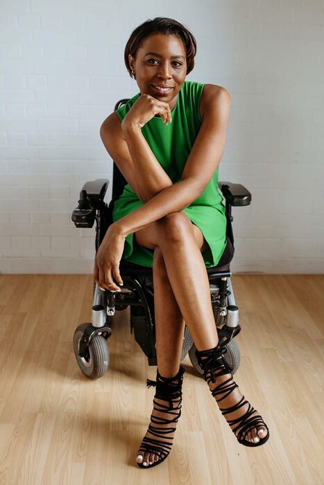 Το πρακτορείο μοντέλων που σπάει το κατεστημένο της μόδας - Αποκλειστικά για άτομα με αναπηρία και μαθησιακές δυσκολίες