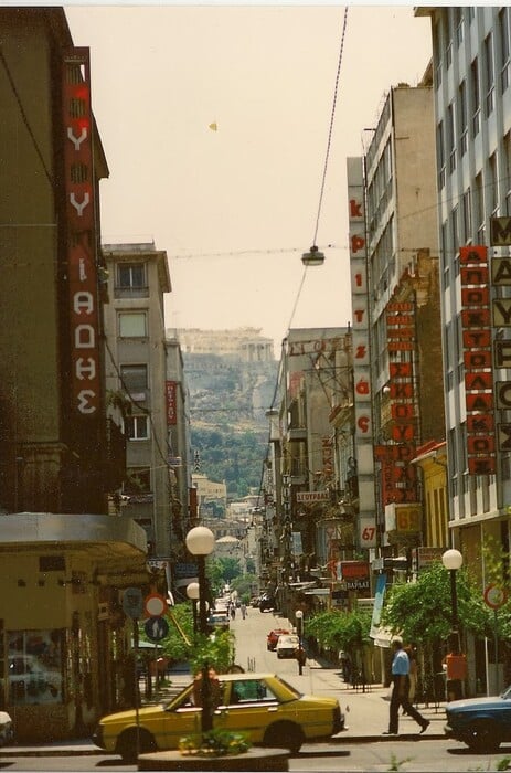 Ένα ταξίδι στην Αθήνα της δεκαετίας του 1980