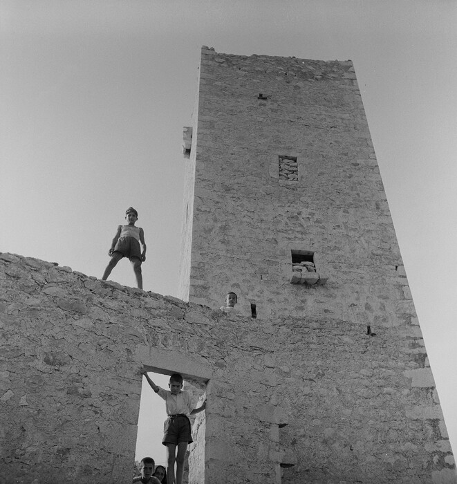 Το ανεκτίμητο φωτογραφικό αρχείο της Joan Leigh Fermor