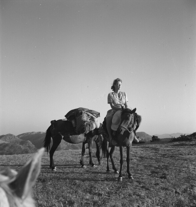 Το ανεκτίμητο φωτογραφικό αρχείο της Joan Leigh Fermor