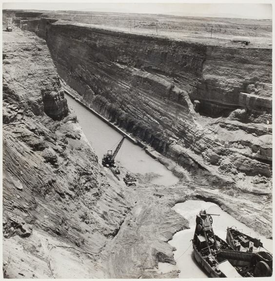 Σπάνιες φωτογραφίες του 1890 πριν το νερό κυλήσει μέσα στη Διώρυγα της Κορίνθου