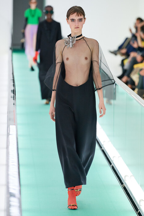 Η επίδειξη του Gucci αποκάλυψε το νέο όραμα του Alessandro Michele - Δείτε όλο το σόου