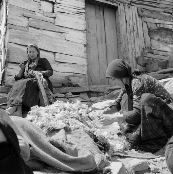 Οι χειρωνακτικές δουλειές των γυναικών του Μετσόβου