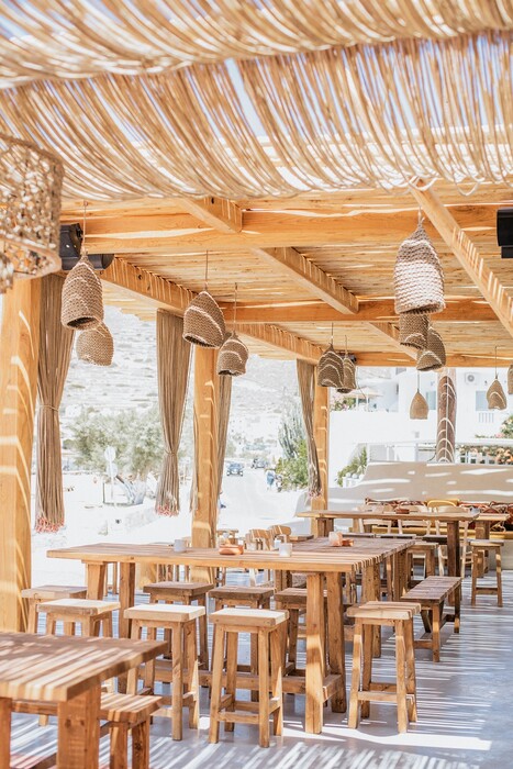 Η έξοδος της Αθήνας κατεβαίνει στα νησιά