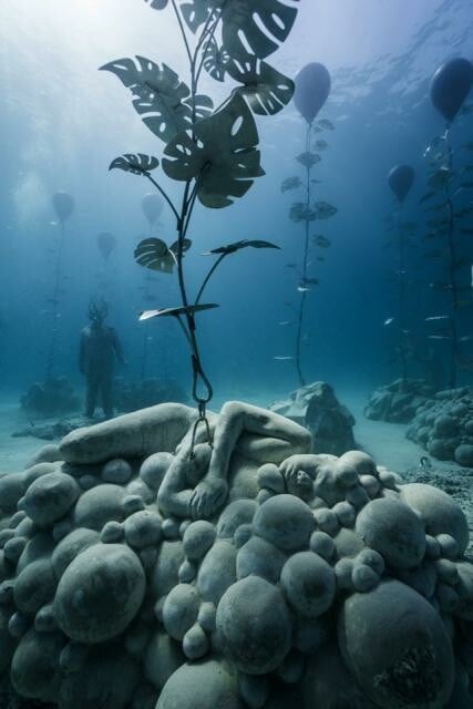 Τα βυθισμένα γλυπτά του Jason deCaires Taylor κοσμούν πλέον τα νερά της Αγίας Νάπας