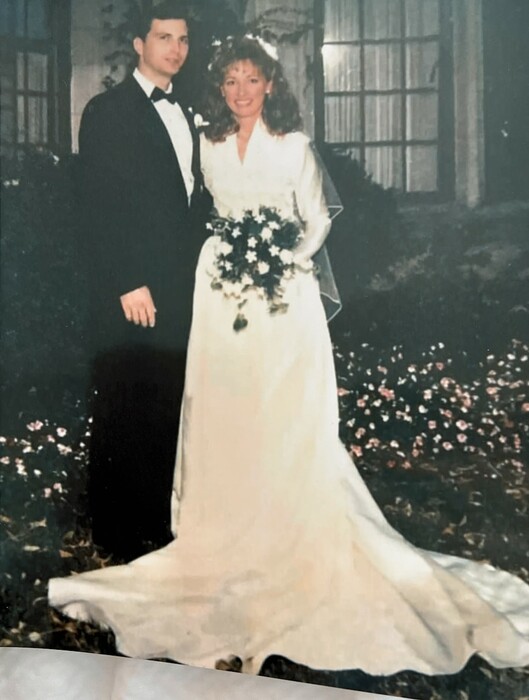 1 dress, 8 weddings: Brides in this family have worn the same gown for 72 years