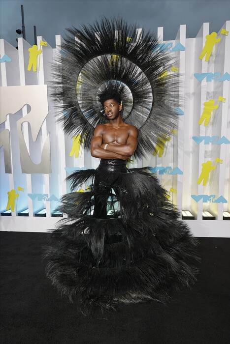 MTV VMAs 2022: Η «βασίλισσα» Lizzo, η νικήτρια Τέιλορ Σουίφτ, η αλλόκοτη Νίκι Μινάζ και ο Τζόνι Ντεπ
