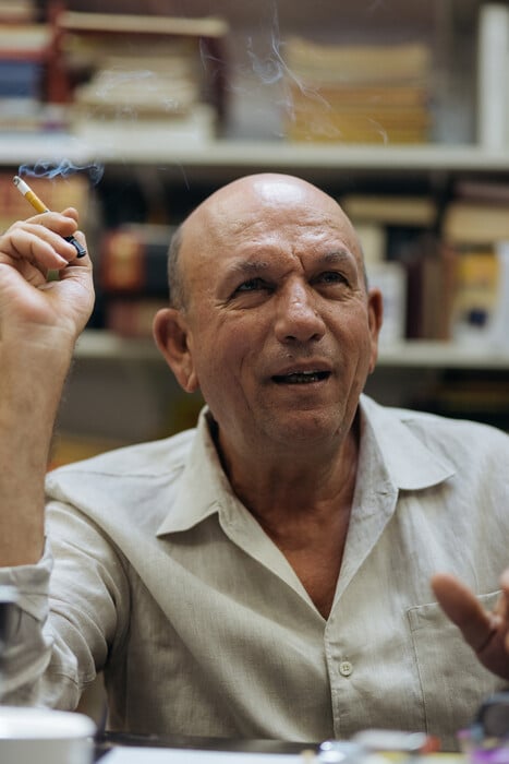 ΚΥΡΙΑΚΗ Ιστορίες περιθωρίου και σεξεργασίας στην Τρούμπα και τα Βούρλα