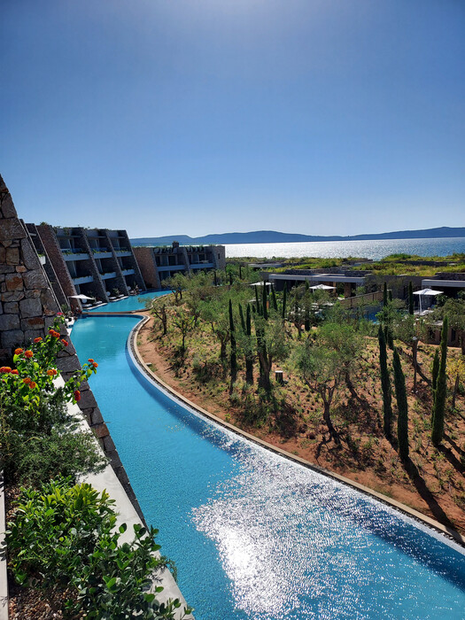 W Costa Navarino: Το νέο ξενοδοχειακό θέρετρο της Μεσσηνίας