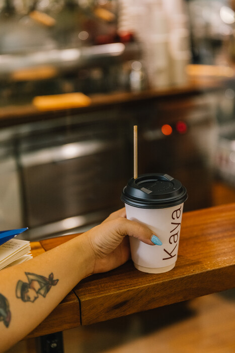 Kaya: Στο espresso bar που πριν από δέκα χρόνια έμαθε την Αθήνα να πίνει καλό καφέ