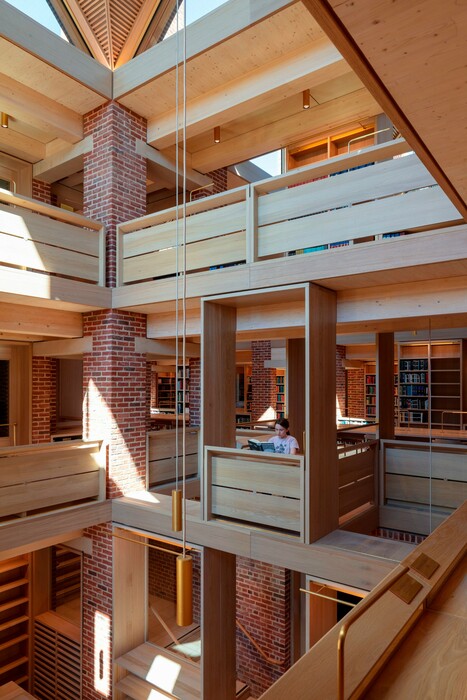 RIBA Stirling 2022 στη νέα βιβλιοθήκη του Magdalene College στο Κέμπριτζ