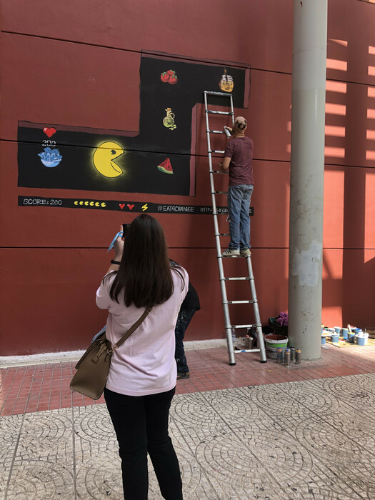 To Pacman ακολουθεί μεσογειακή διατροφή - Το γκράφιτι του Kez και της WWF στο Πάντειο