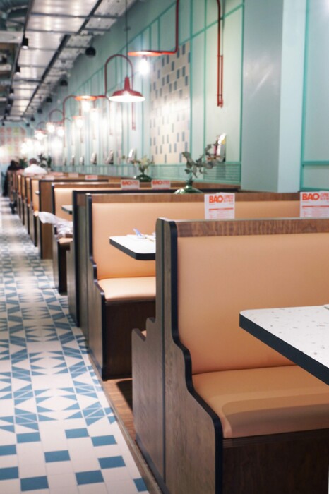 Ένα παρισινό εστιατόριο μας συστήνει στη ρετρό κινέζικη αισθητική