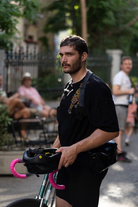 Cream Fixed: Η ποδηλατική κοινότητα που σαρώνει τους δρόμους της Αθήνας
