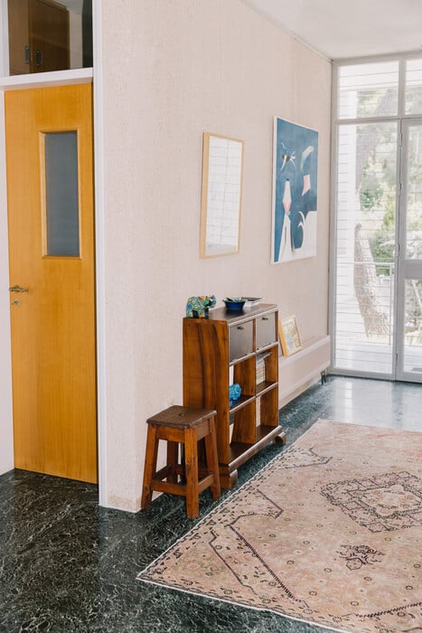 Η αρχιτεκτονική καθαρότητα του μοντερνισμού σε ένα σπίτι στην Εκάλη