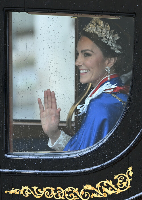 «God save the King»: Κι επίσημα νέος βασιλιάς του Ηνωμένου Βασιλείου ο Κάρολος