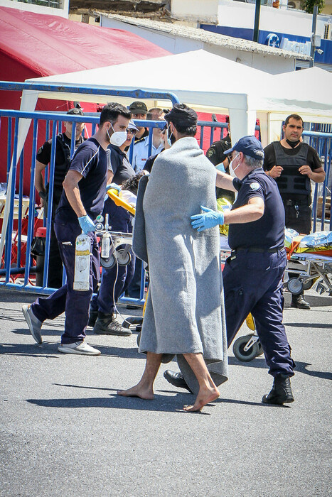 Ναυάγιο στην Πύλο: 78 οι νεκροί- ΔΟΜ: Πληροφορίες για 400 άτομα στο σκάφος