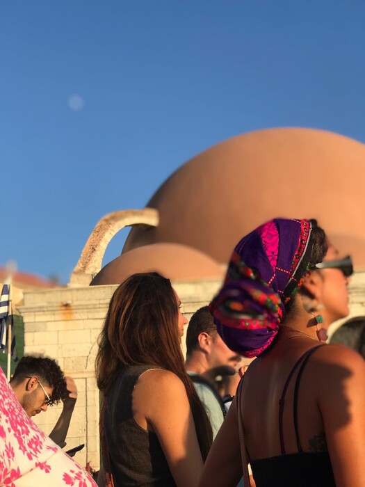 Το πρώτο Pride Χανίων έγινε με μαζική συμμετοχή και δυνατά αντιφασιστικά μηνύματα