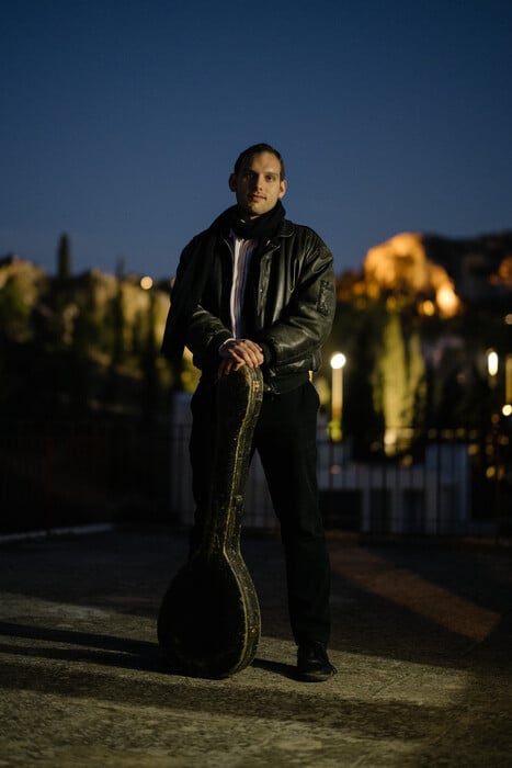 Σαλβατόρε Κοντιτσέλο: Ο Ιταλός μουσικός που παντρεύει τα παραδοσιακά με την τέκνο
