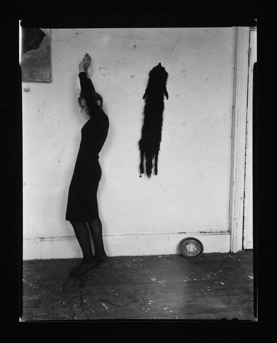 Francesca Woodman: Μια σύντομη ζωή, ένα έργο που επηρεάζει του καλλιτέχνες σήμερα, περισσότερο από ποτέ
