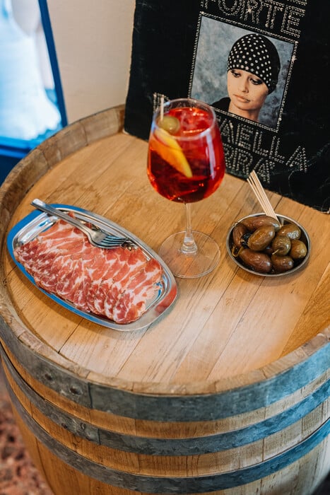 Αmore Spritzeria: Για garibaldi και αυγοτάραχο από νωρίς