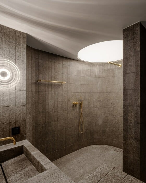 O θρύλος του βρετανικού design Tom Dixon πουλάει τη βίλα του στη Μύκονο για 25 εκατομμύρια δολάρια
