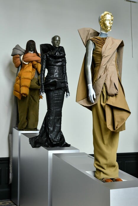 Ο Rick Owens επέστρεψε στο Παρίσι για «να προκαλέσει και να σοκάρει», και τα κατάφερε