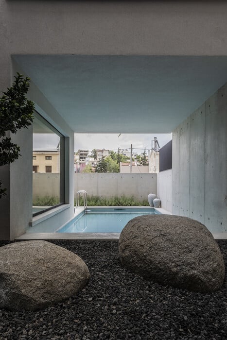Concrete Aesthetic: Γιατί βλέπουμε τόσο γκρι στην Αθήνα;