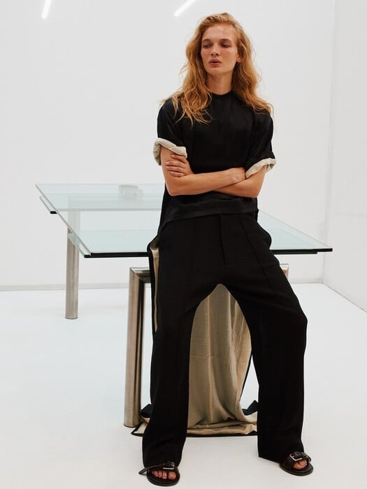 Collection D: H νέα συλλογή της Phoebe Philo προοιωνίζεται τη μεγάλη επιστροφή της Couture στη μόδα