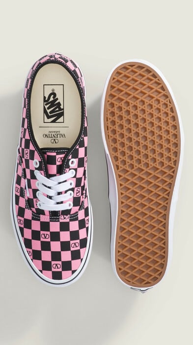 Valentino Garavani x Vans: Η συνεργασία που ενώνει την υψηλή ραπτική με το skate DNA