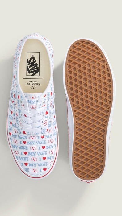 Valentino Garavani x Vans: Η συνεργασία που ενώνει την υψηλή ραπτική με το skate DNA