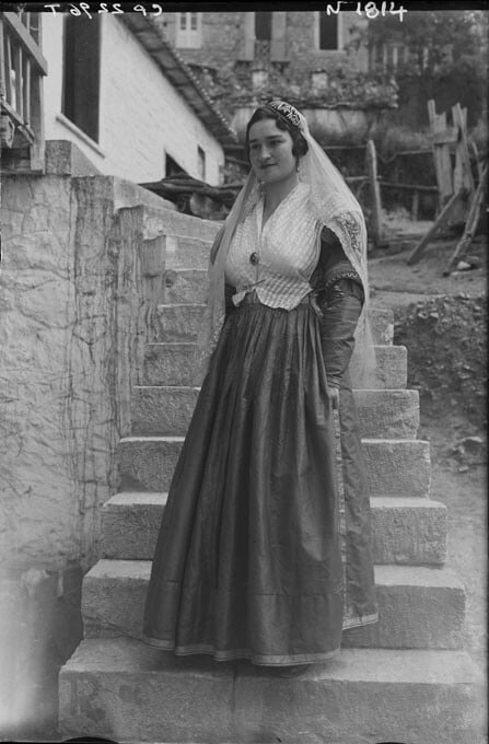 Οι εθνικές ελληνικές ενδυμασίες αφηγούνται την ιστορία τους στο Μουσείο Μπενάκη