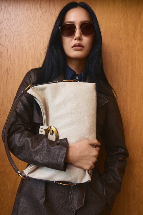 Μια νέα εποχή, μια νέα ιστορία: Η MODIVO παρουσιάζει την καμπάνια Φθινόπωρο/Χειμώνας 2025